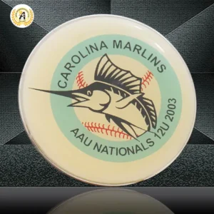 Alfinetes de lapela com logotipo